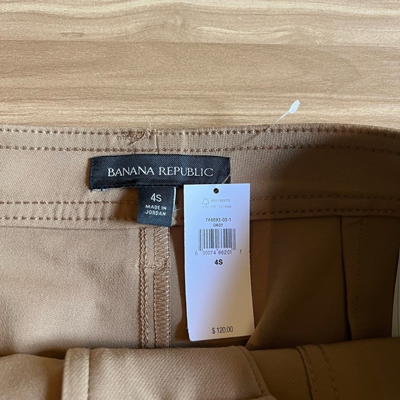 Banana Republic Slim Refined Stretch Cargo Pant 4 Short - Picture 9 of 11